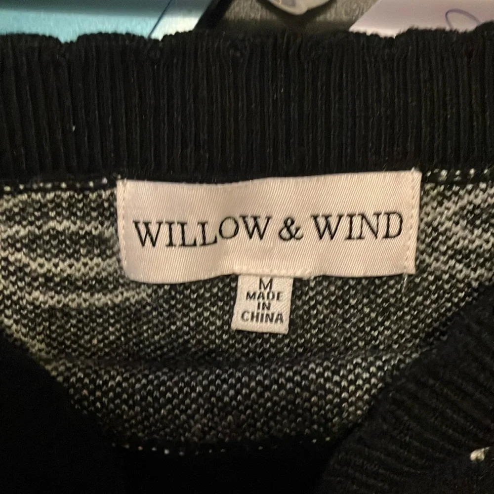 Black Sweater with White Bow Pattern - Picture 2 of 3